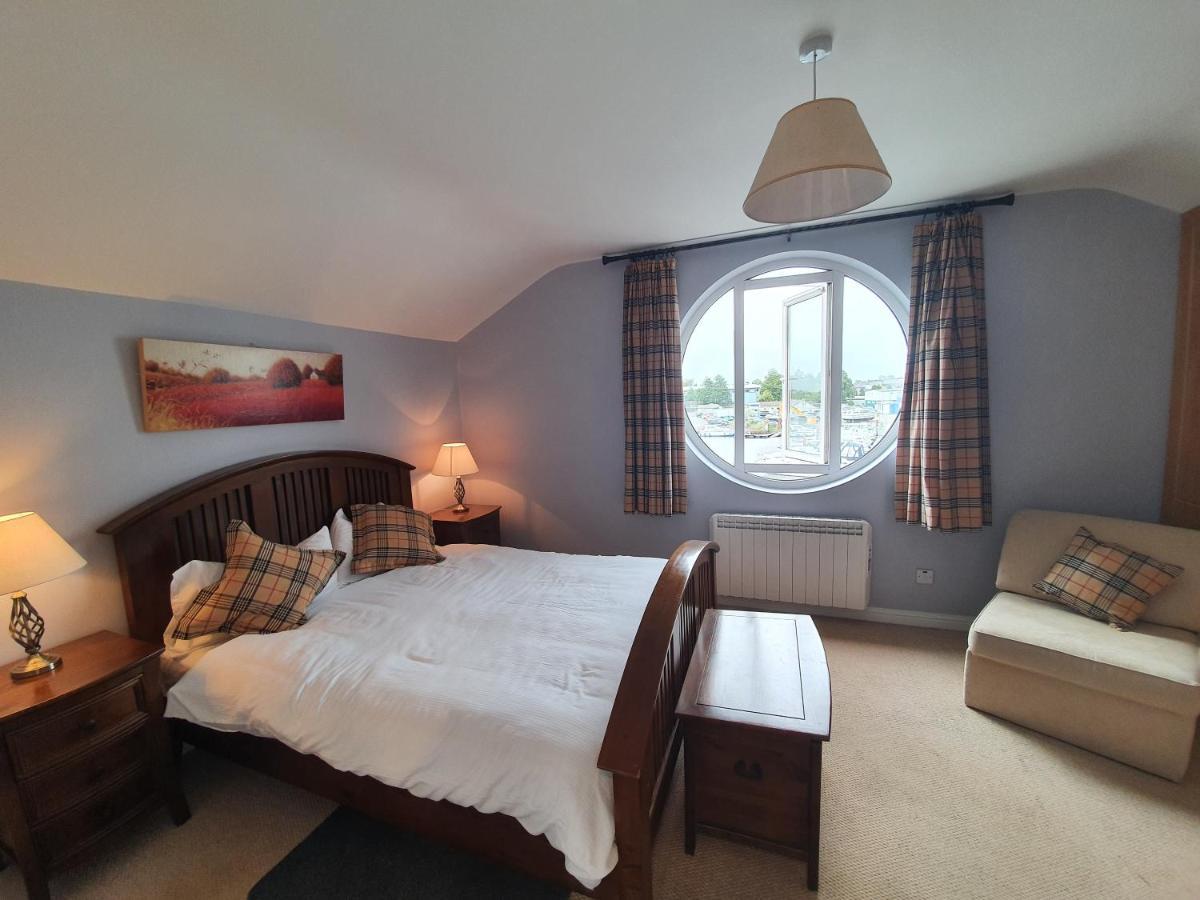 Five Bedroom Waterfront House Carrick-on-Shannon Exterior photo