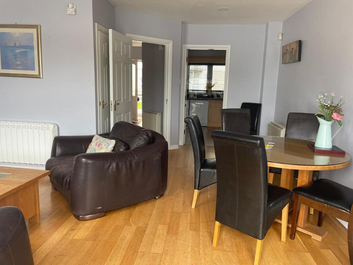 Five Bedroom Waterfront House Carrick-on-Shannon Exterior photo